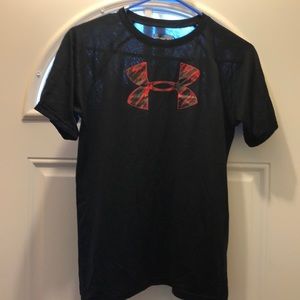 Under Armour Boy’s T-shirt size YLG